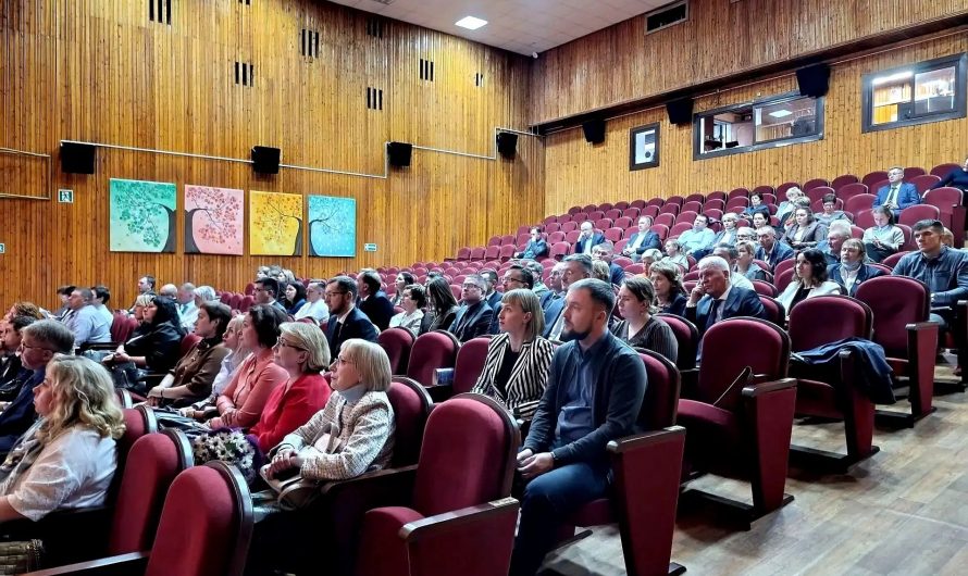 Обследование рядом с домом: в города и районы Коми направляют томографы, маммографы и мобильные комплексы
